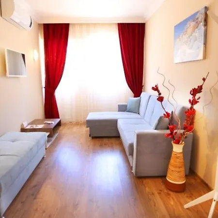 Comet Deluxe Lägenhetshotell *