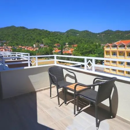 Lägenhetshotell Comet Deluxe Marmaris