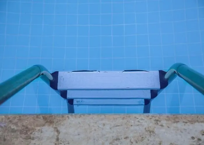 Aparthotel Comet Deluxe *