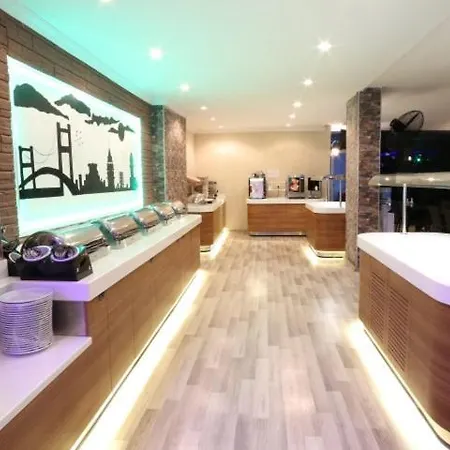 Aparthotel Comet Deluxe