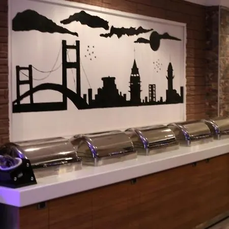 Aparthotel Comet Deluxe *